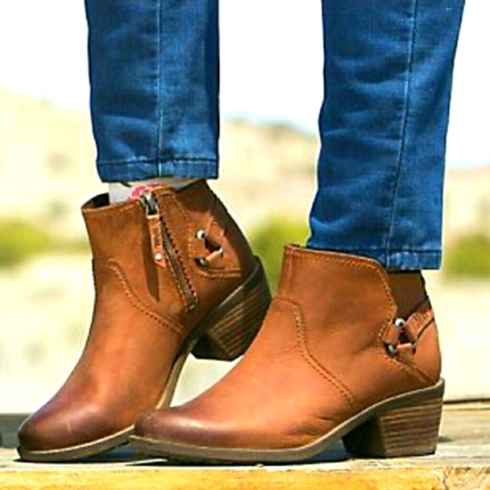 TEVA Foxy Brown Leather Distressed Ankle Booties 7.5